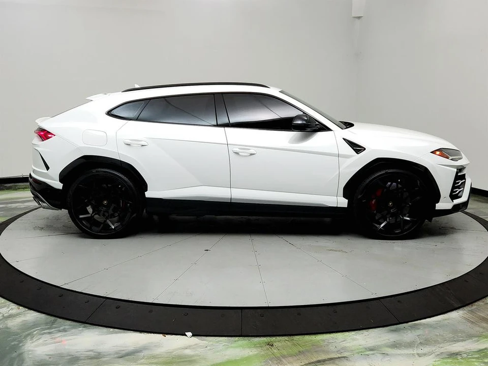2019 Lamborghini Urus - Image 4 of 21