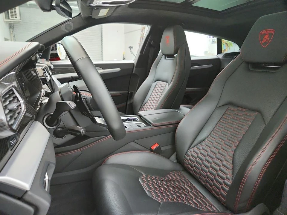 2019 Lamborghini Urus - Image 14 of 31