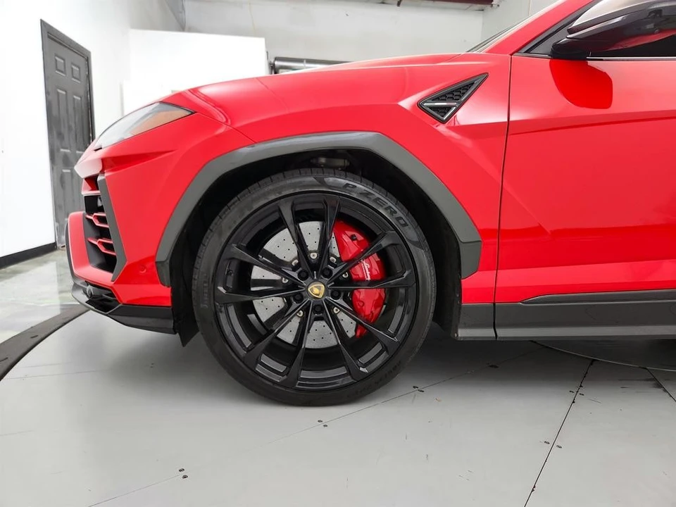 2019 Lamborghini Urus - Image 30 of 31