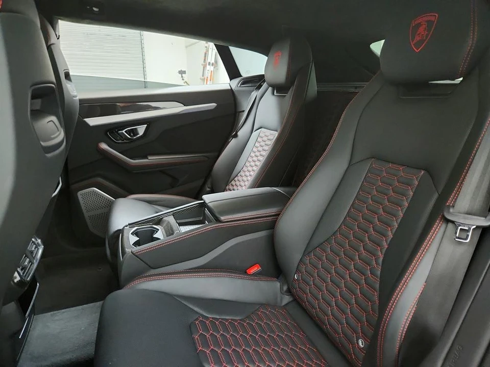2019 Lamborghini Urus - Image 22 of 31