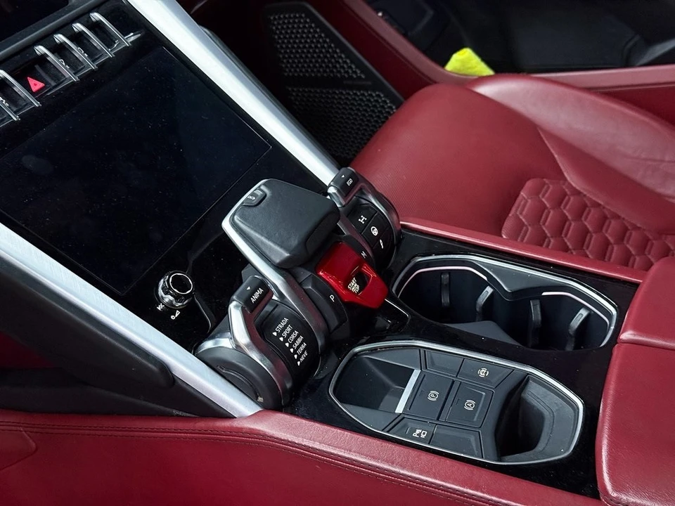 2019 Lamborghini Urus - Image 15 of 21