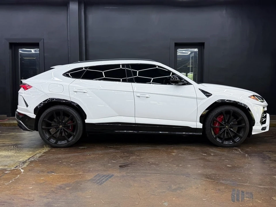 2019 Lamborghini Urus - Image 10 of 21