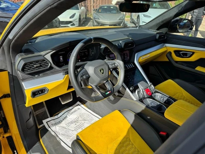 2019 Lamborghini Urus - Image 9 of 12
