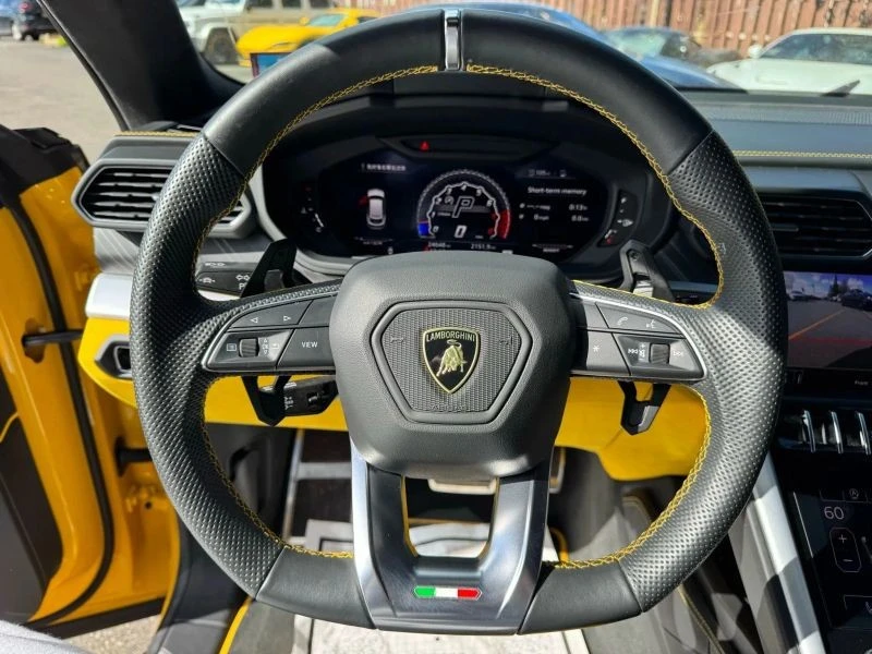 2019 Lamborghini Urus - Image 10 of 12
