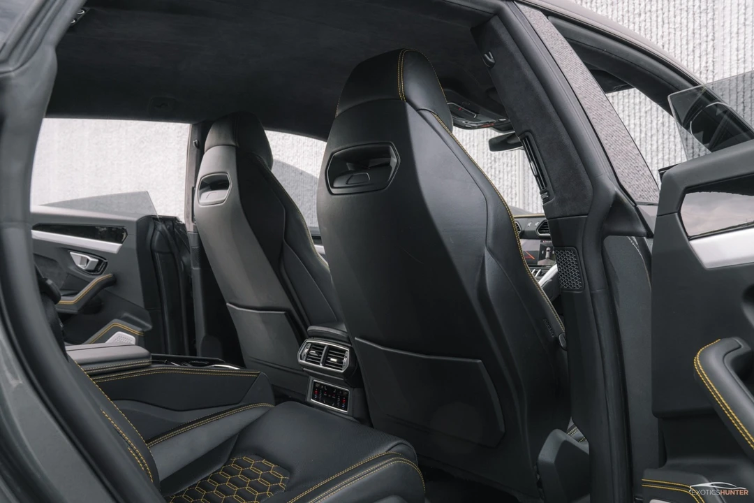 2019 Lamborghini Urus - Image 11 of 12
