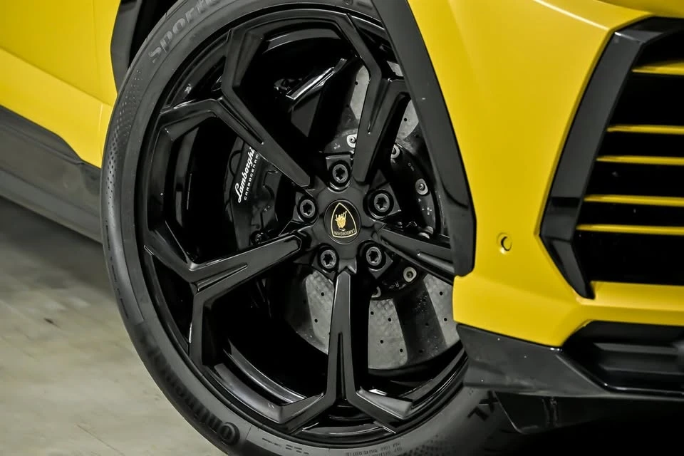 2019 Lamborghini Urus - Image 3 of 20