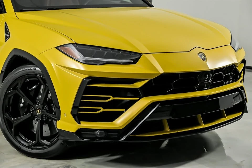 2019 Lamborghini Urus - Image 2 of 20