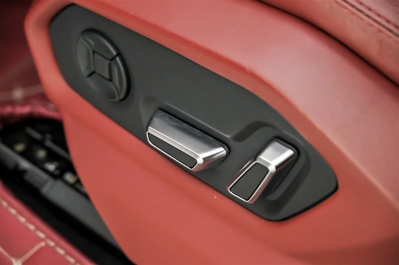 2019 Lamborghini Urus - Image 23 of 31