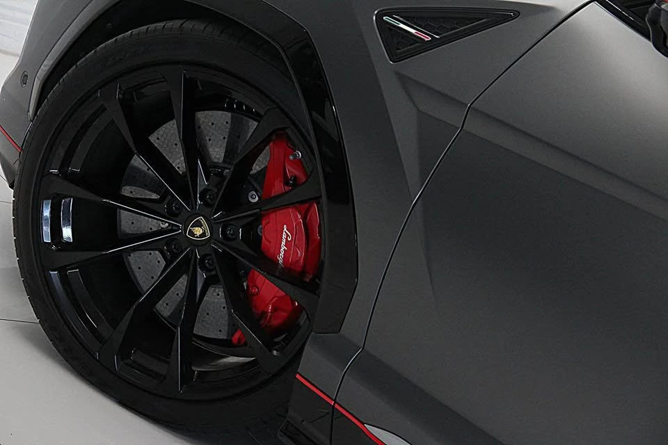 2019 Lamborghini Urus - Image 15 of 15
