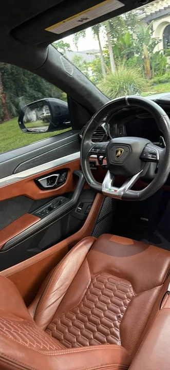 2019 Lamborghini Urus - Image 17 of 20