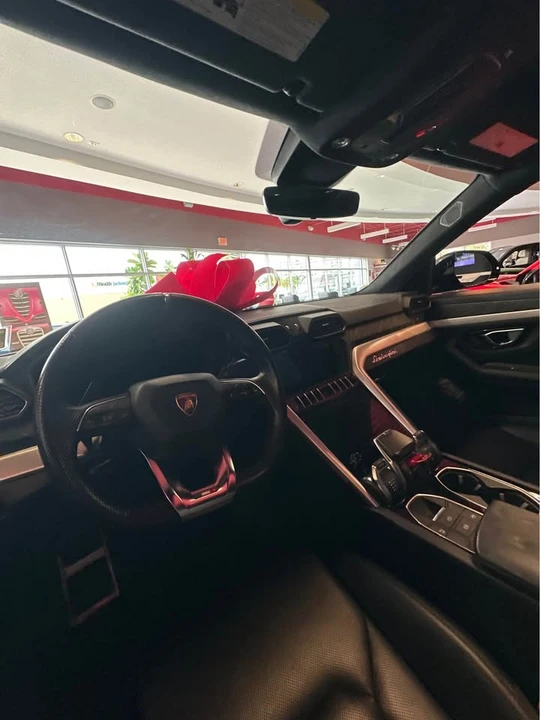 2019 Lamborghini Urus - Image 5 of 5