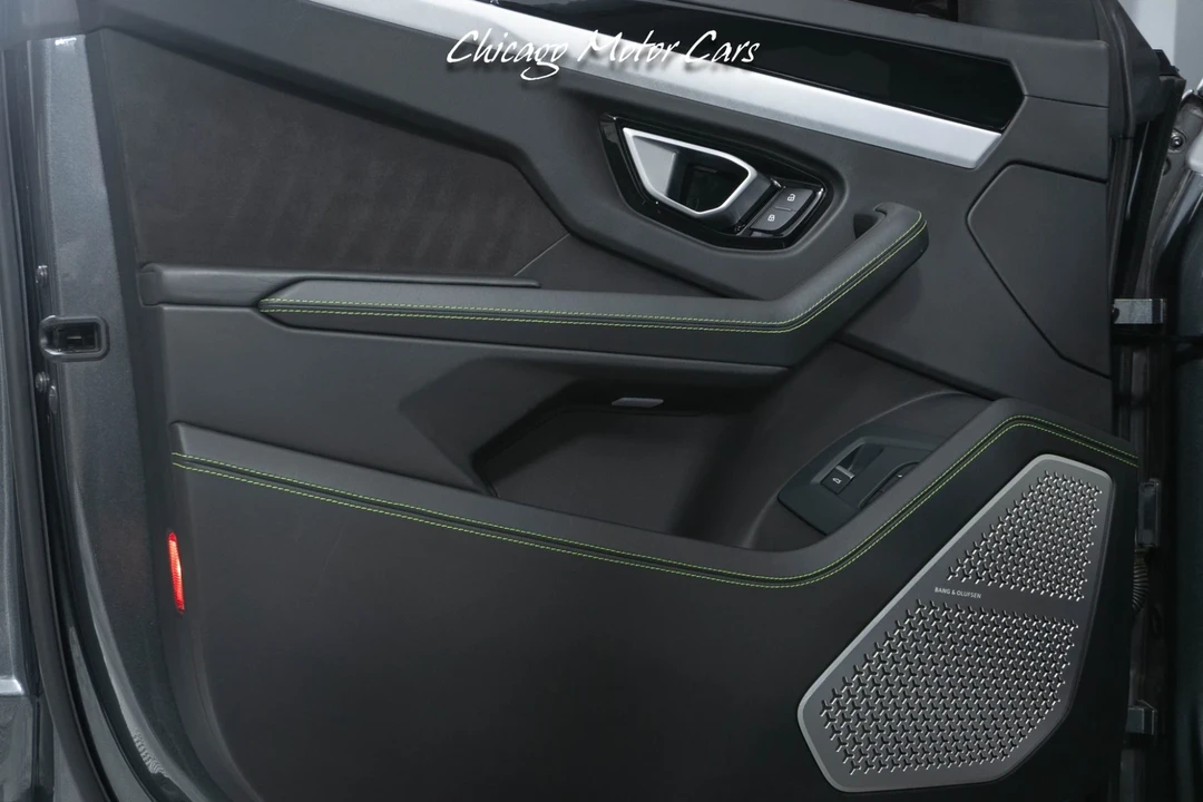 2019 Lamborghini Urus - Image 17 of 21
