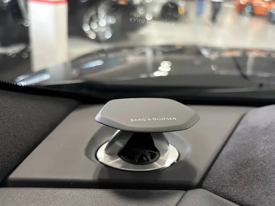 2019 Lamborghini Urus - Image 15 of 20