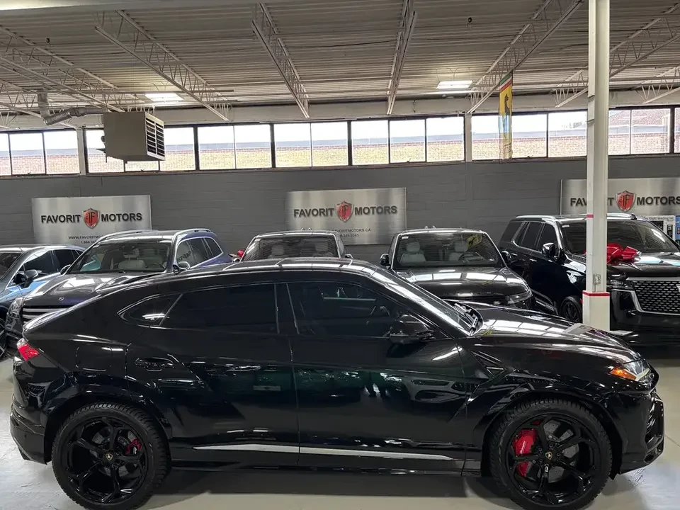 2019 Lamborghini Urus - Image 2 of 20