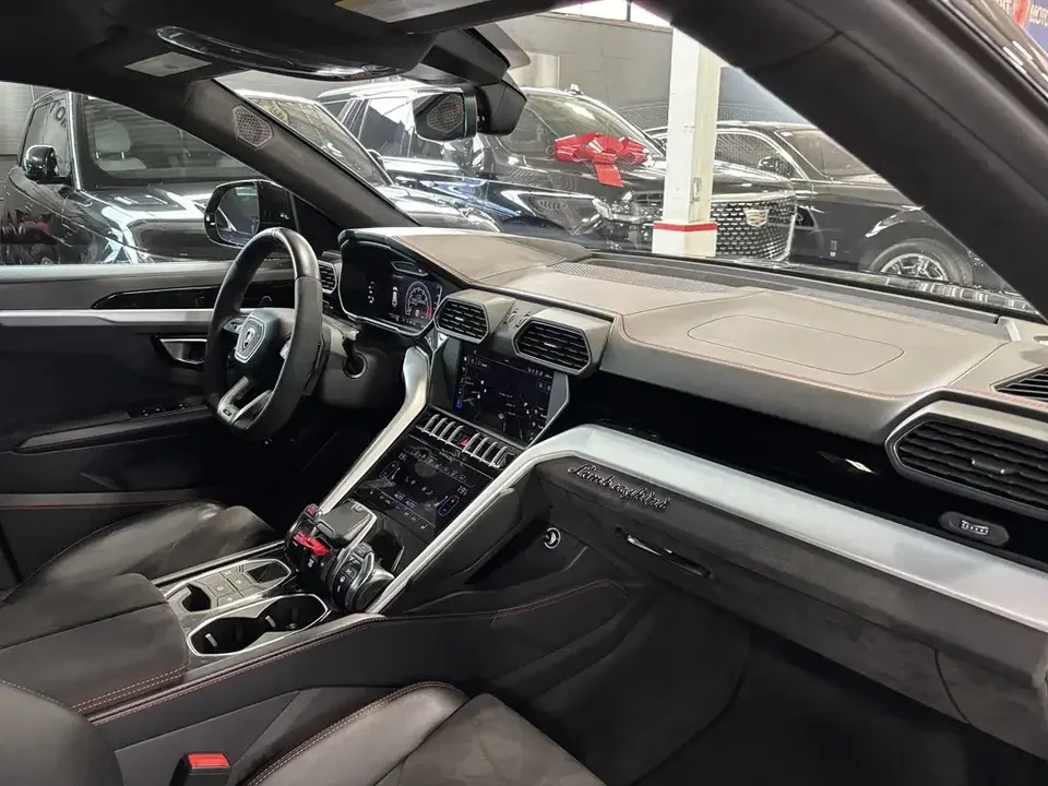 2019 Lamborghini Urus - Image 12 of 20