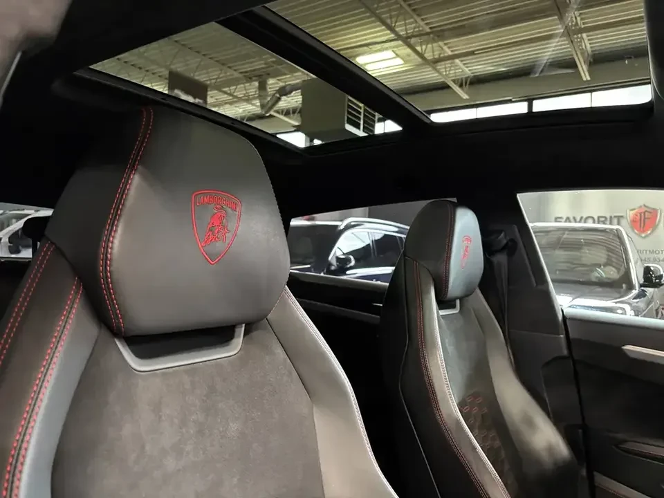 2019 Lamborghini Urus - Image 13 of 20