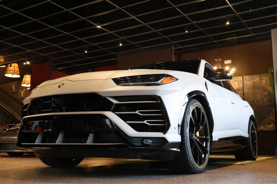 2019 Lamborghini Urus - Image 6 of 7