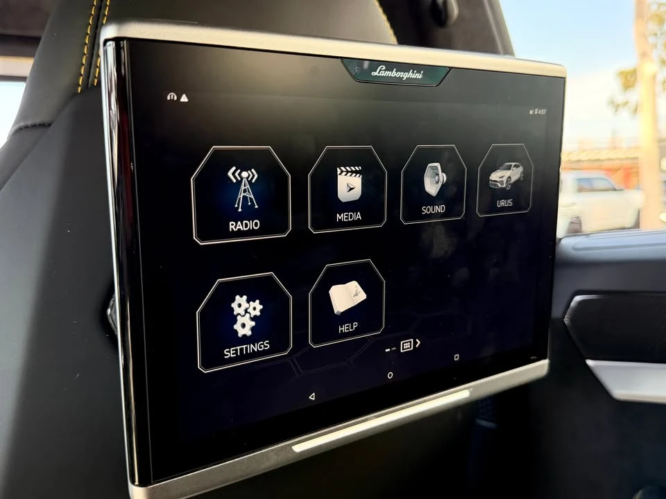 2019 Lamborghini Urus - Image 11 of 20