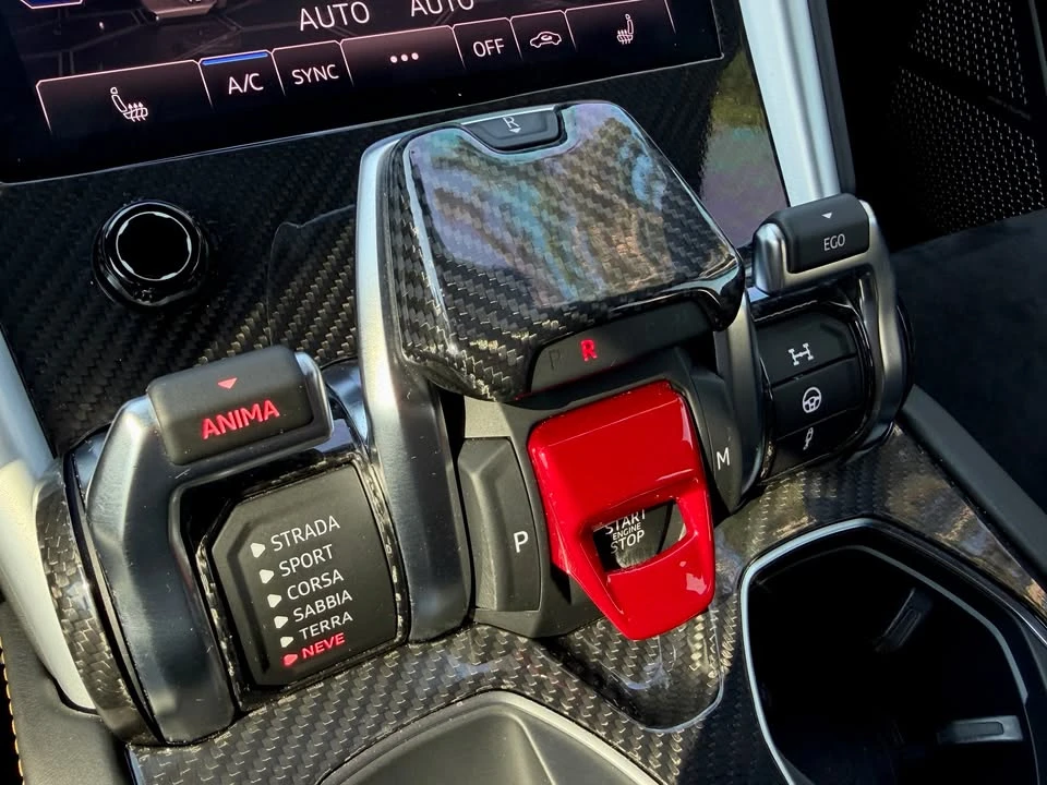 2019 Lamborghini Urus - Image 17 of 20