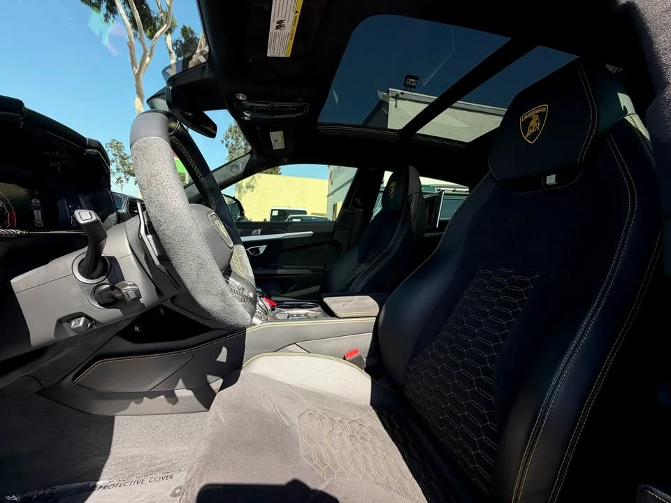 2019 Lamborghini Urus - Image 7 of 20