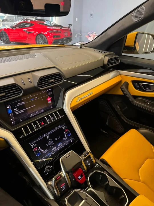 2019 Lamborghini Urus - Image 6 of 14