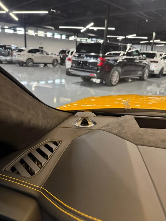 2019 Lamborghini Urus - Image 5 of 14