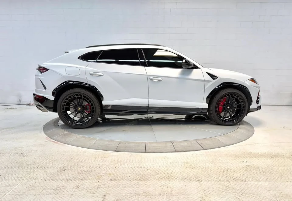 2019 Lamborghini Urus - Image 4 of 19