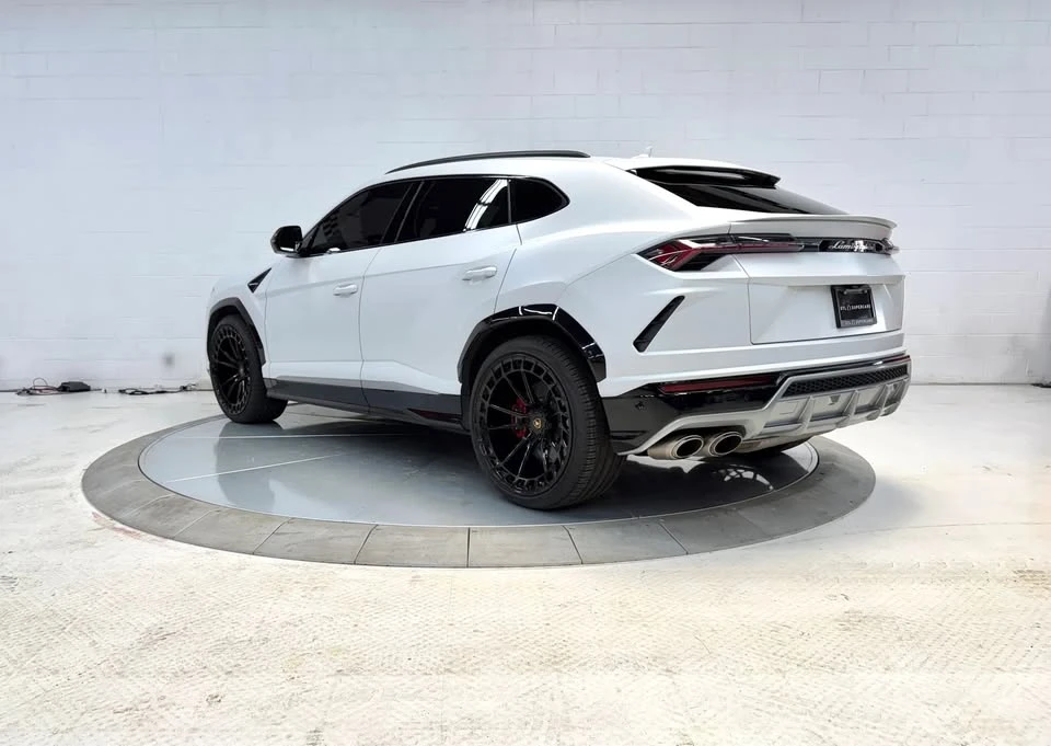 2019 Lamborghini Urus - Image 9 of 19
