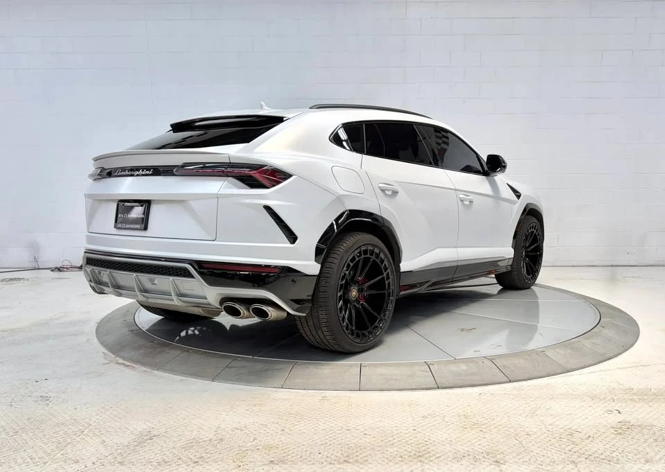 2019 Lamborghini Urus - Image 8 of 19