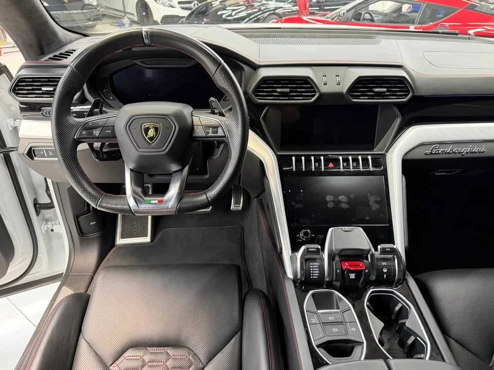 2019 Lamborghini Urus - Image 17 of 19