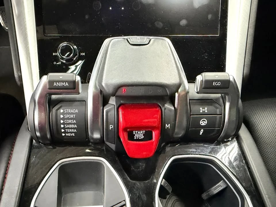 2019 Lamborghini Urus - Image 18 of 19