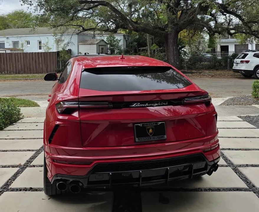 2019 Lamborghini Urus - Image 4 of 5