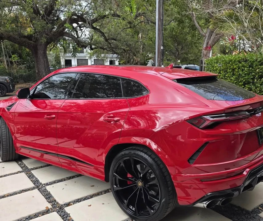 2019 Lamborghini Urus - Image 3 of 5