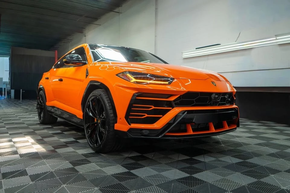 2019 Lamborghini Urus - Image 2 of 10