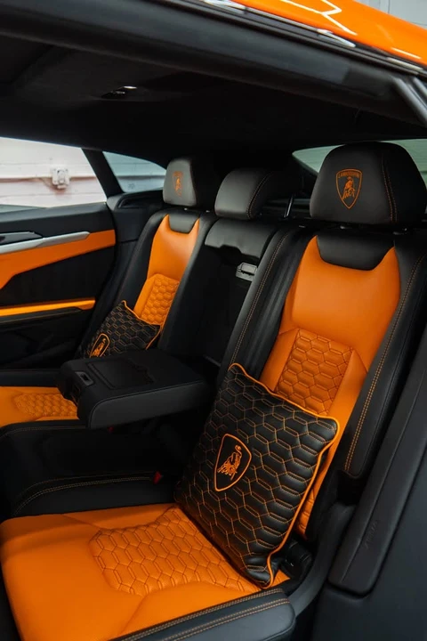 2019 Lamborghini Urus - Image 8 of 10