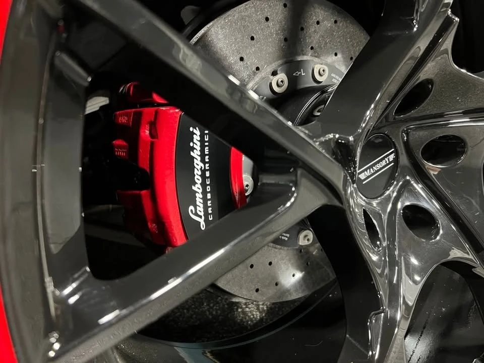 2019 Lamborghini Urus - Image 11 of 20