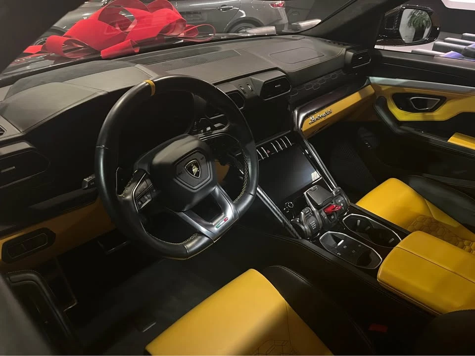 2019 Lamborghini Urus - Image 6 of 6
