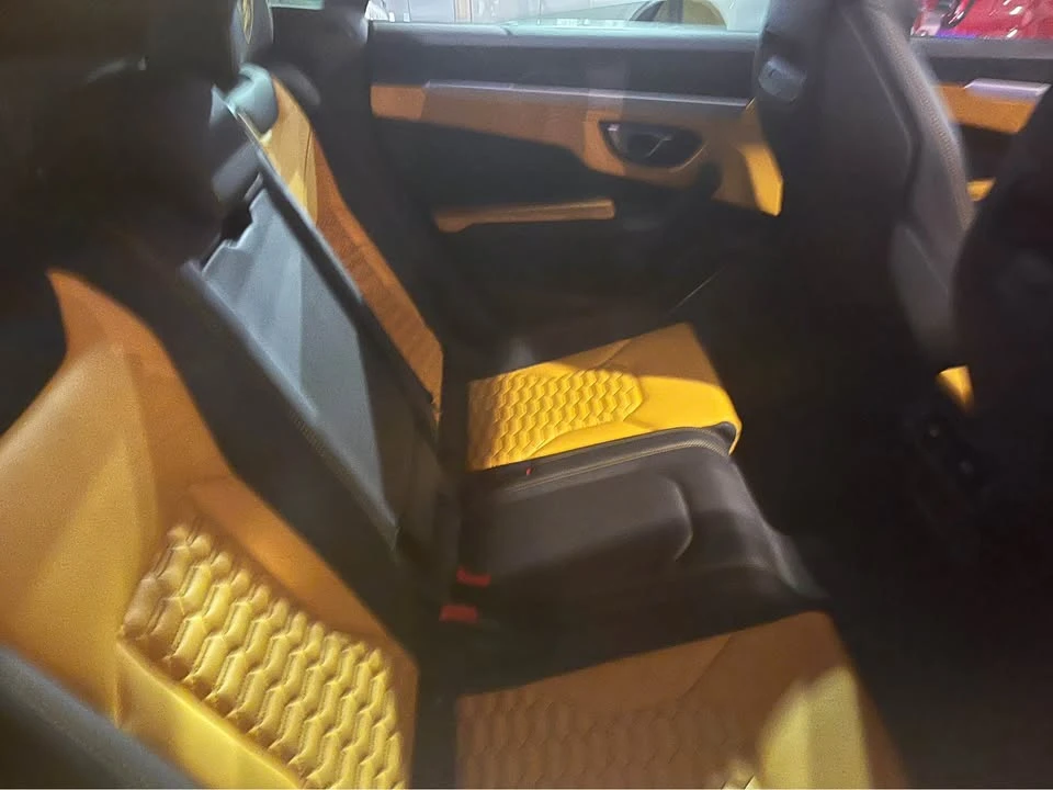 2019 Lamborghini Urus - Image 5 of 6