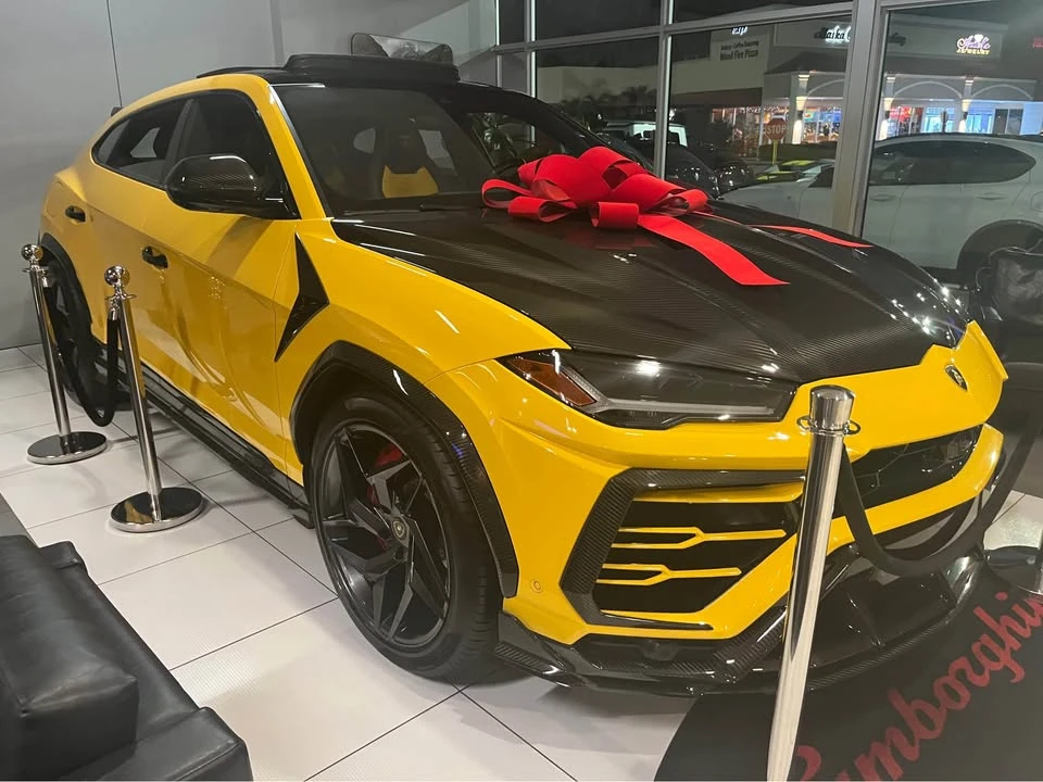 2019 Lamborghini Urus - Image 3 of 6