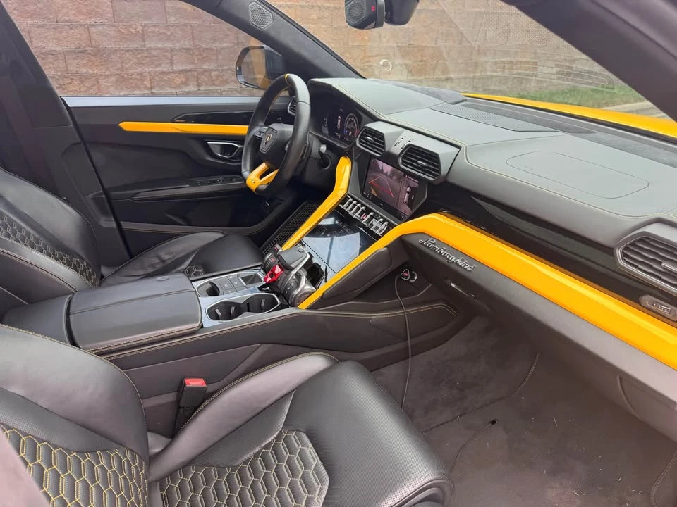 2019 Lamborghini Urus - Image 12 of 16