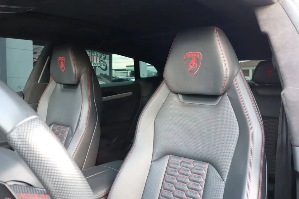 2019 Lamborghini Urus - Image 12 of 19