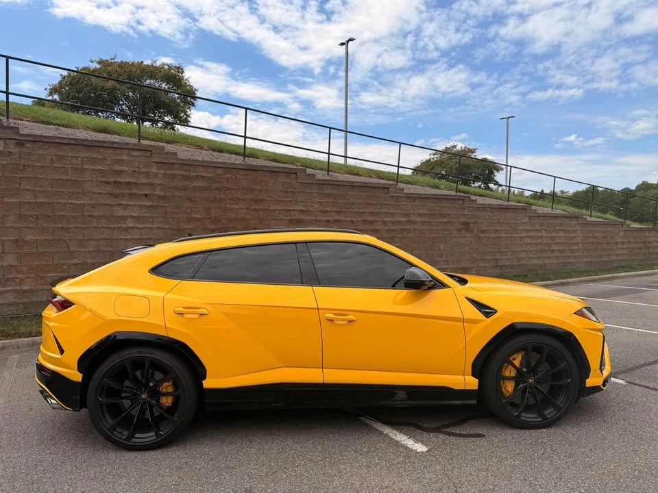 2019 Lamborghini Urus - Image 7 of 16