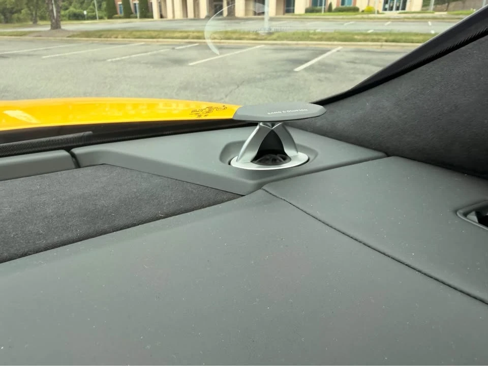 2019 Lamborghini Urus - Image 10 of 16