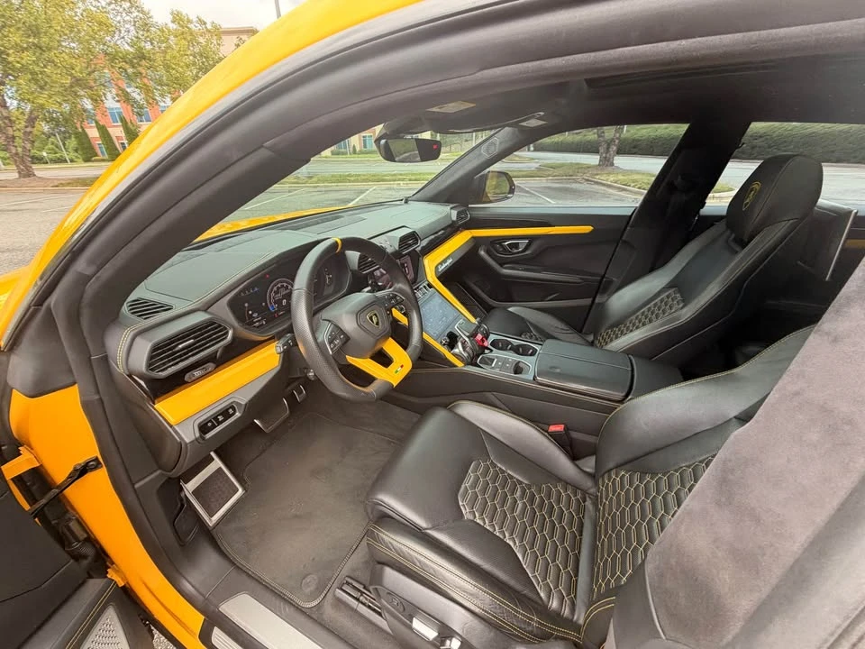 2019 Lamborghini Urus - Image 3 of 16