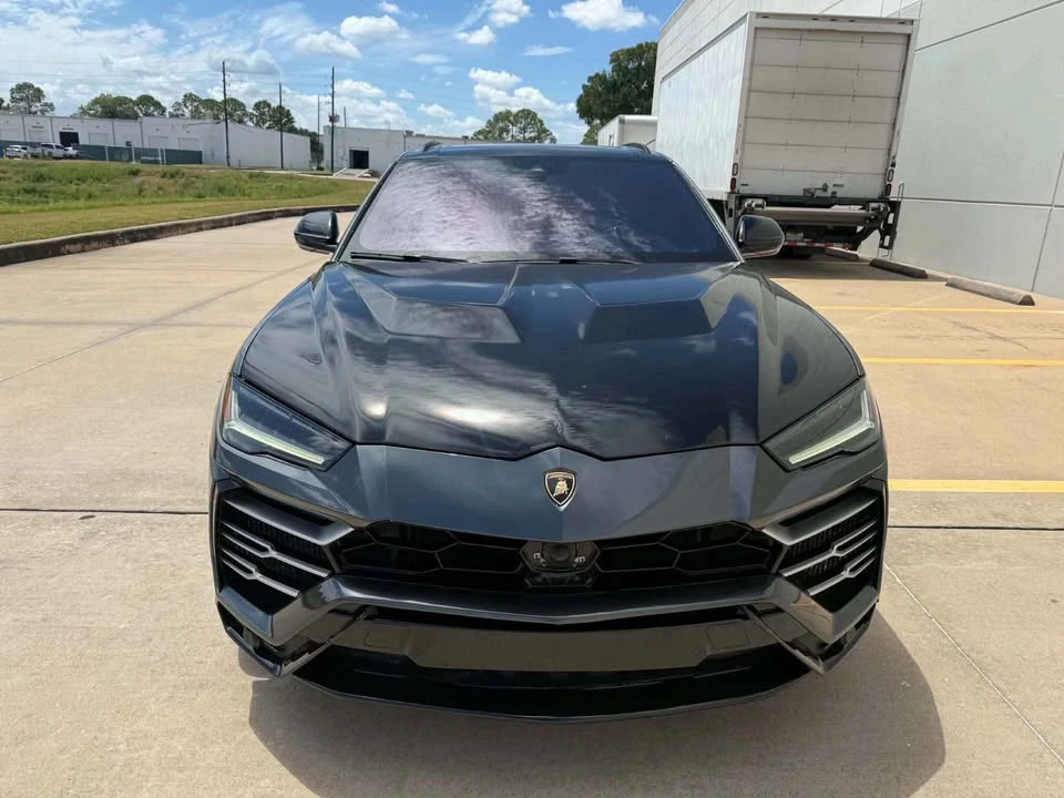 2019 Lamborghini Urus - Image 2 of 13