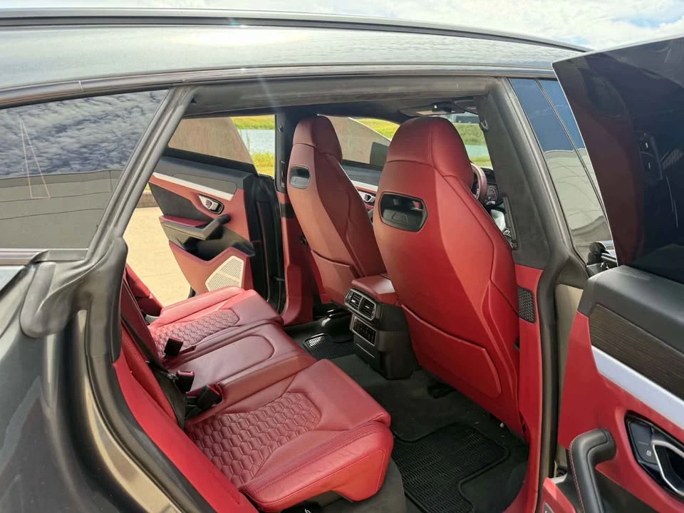 2019 Lamborghini Urus - Image 11 of 13