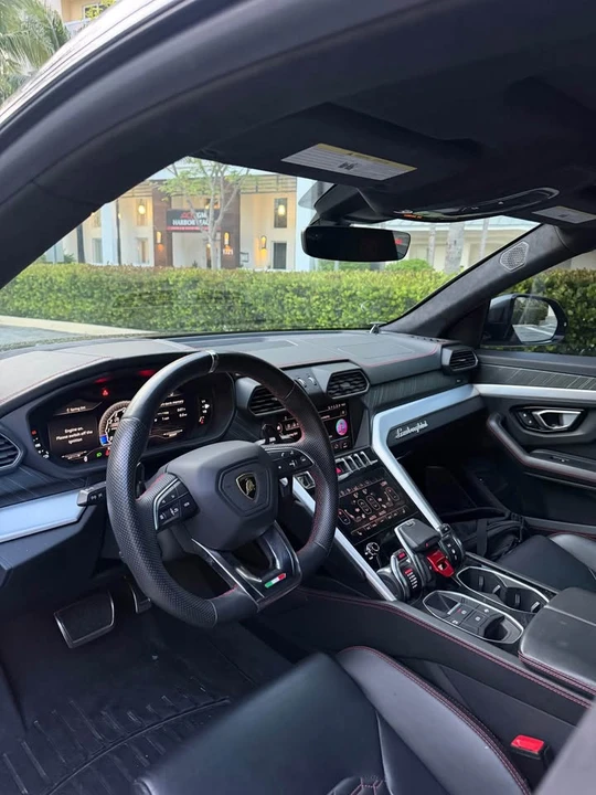 2019 Lamborghini Urus - Image 3 of 5