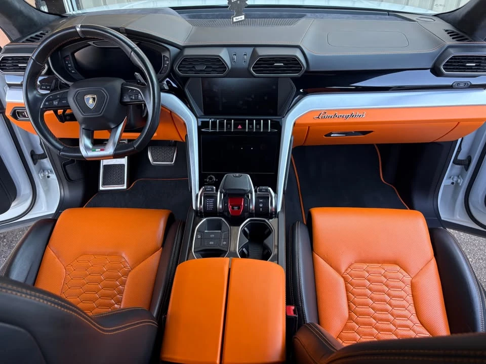 2019 Lamborghini Urus - Image 17 of 20