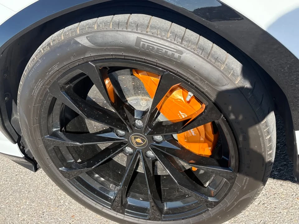 2019 Lamborghini Urus - Image 11 of 20