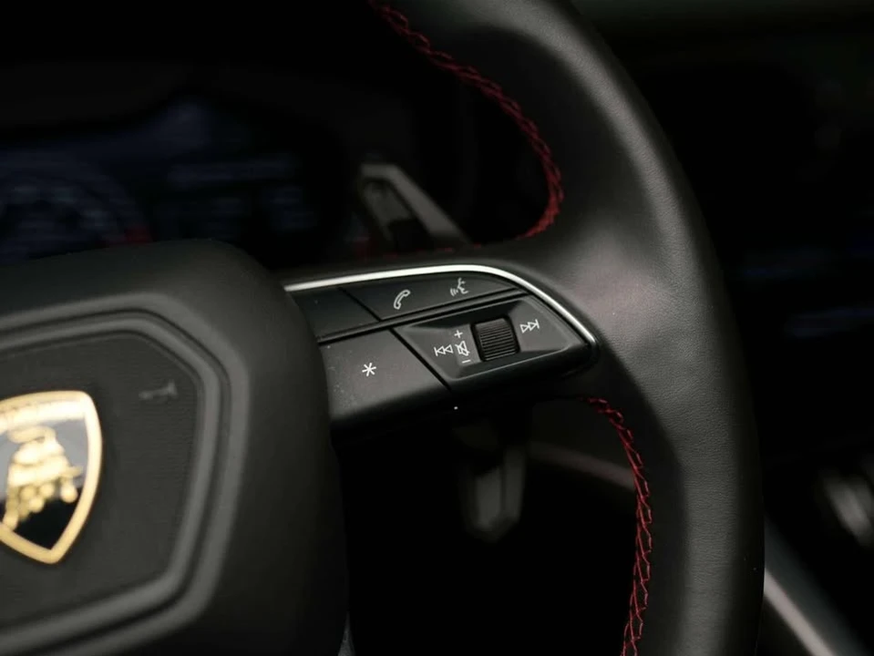 2019 Lamborghini Urus - Image 13 of 20
